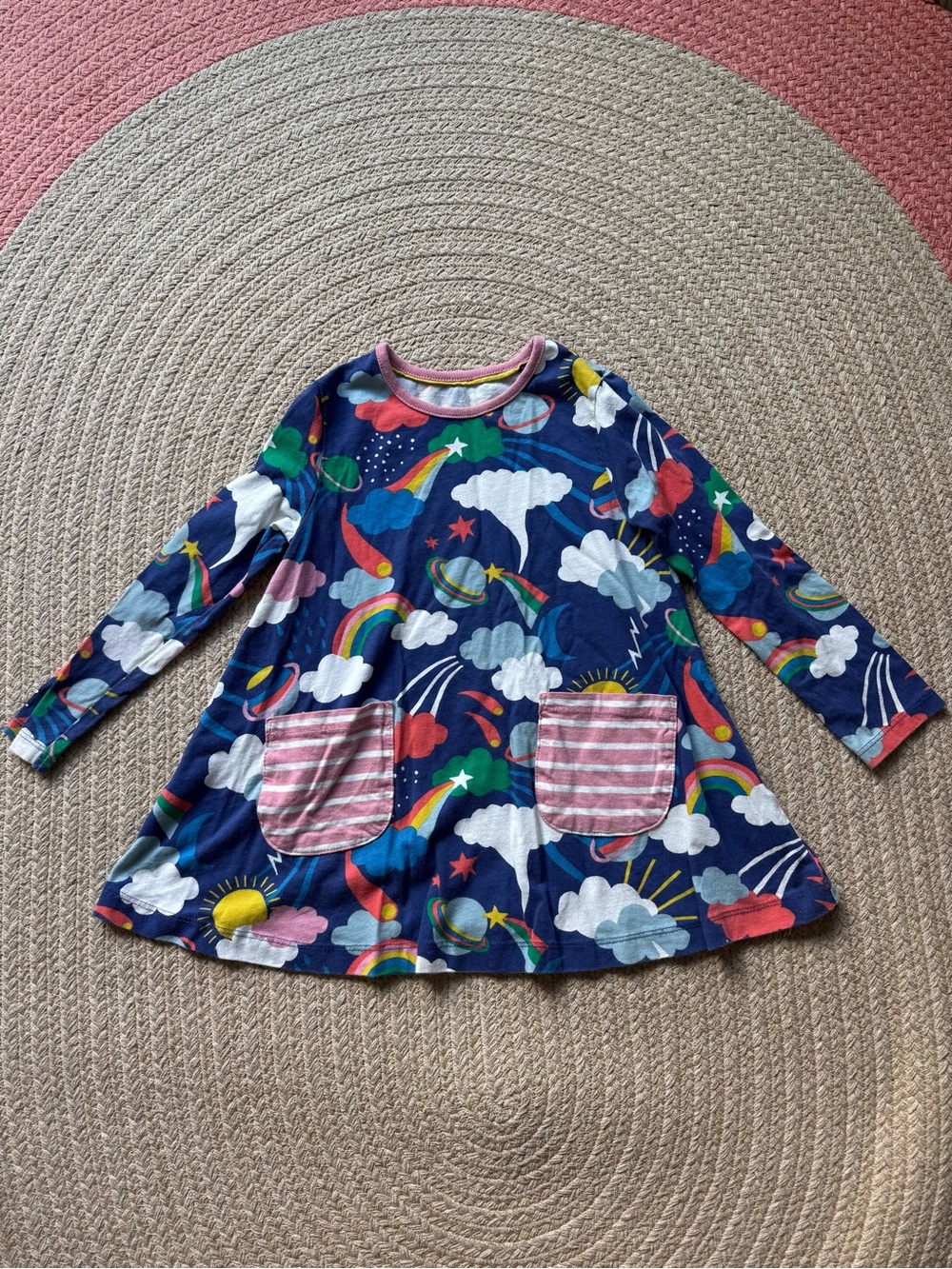 Mini Boden Kids Rainbow Cloud Planets Tunic with Pink Stripe Pockets - Picture 2 of 4